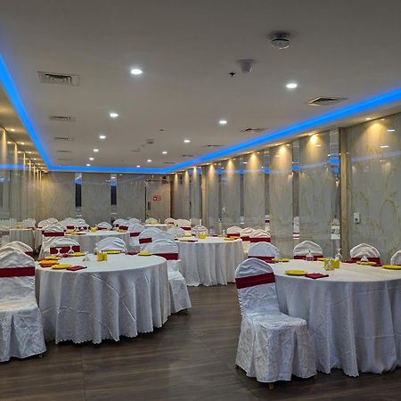 Fortune Atrium Hotel Дубай Экстерьер фото