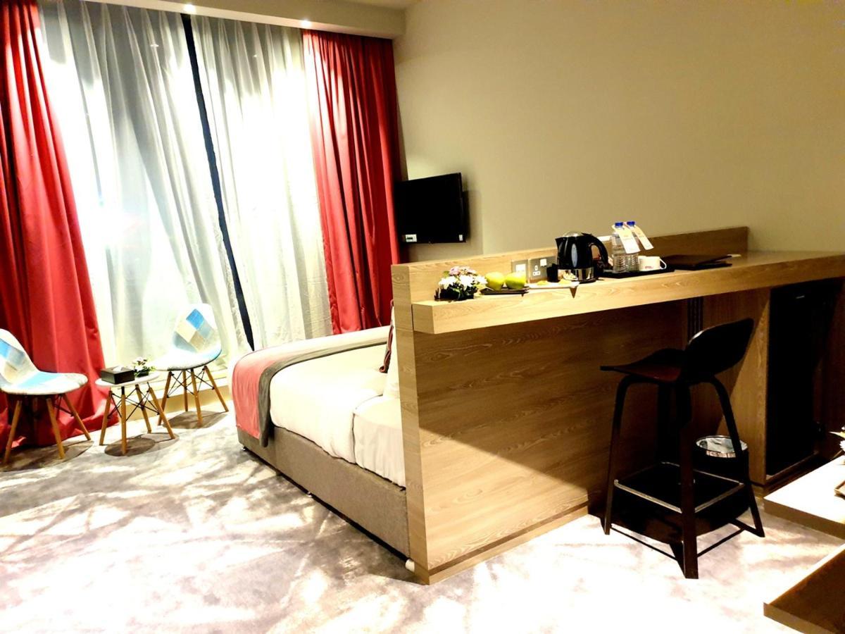 Fortune Atrium Hotel Дубай Экстерьер фото