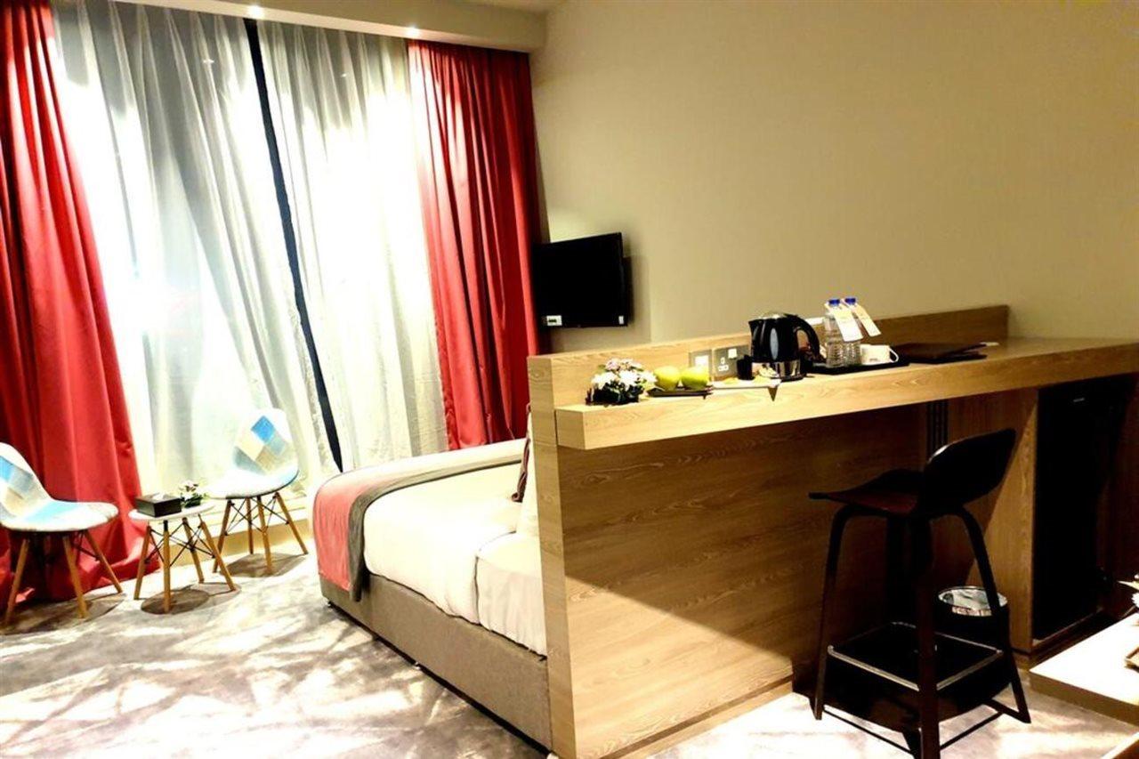 Fortune Atrium Hotel Дубай Экстерьер фото