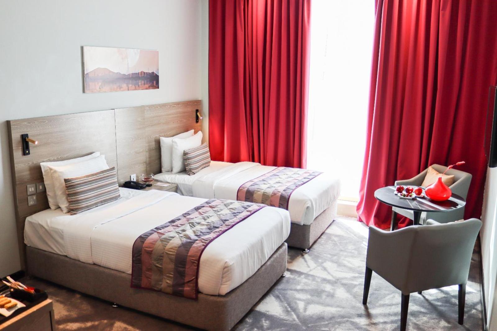 Fortune Atrium Hotel Дубай Экстерьер фото