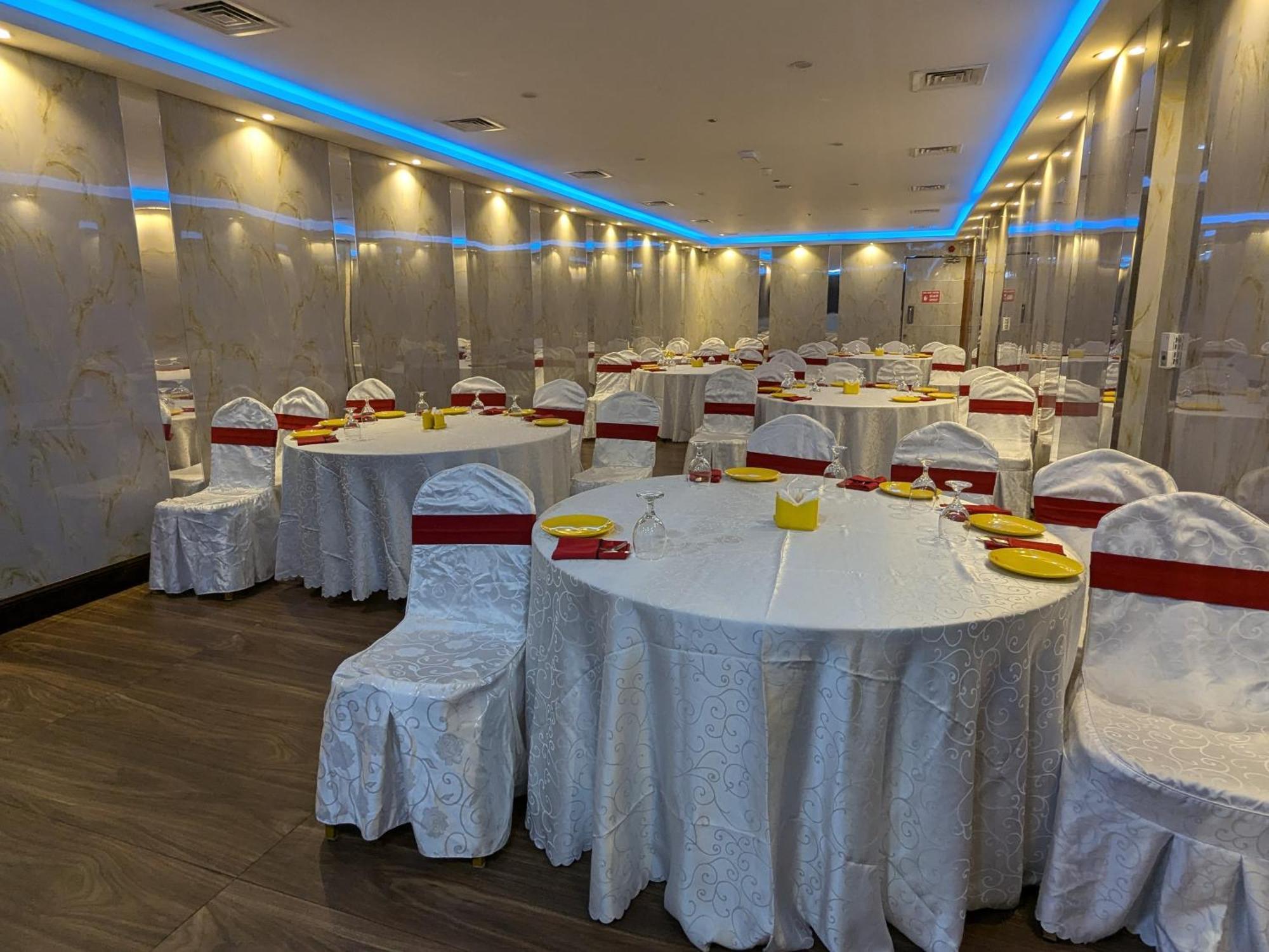 Fortune Atrium Hotel Дубай Экстерьер фото