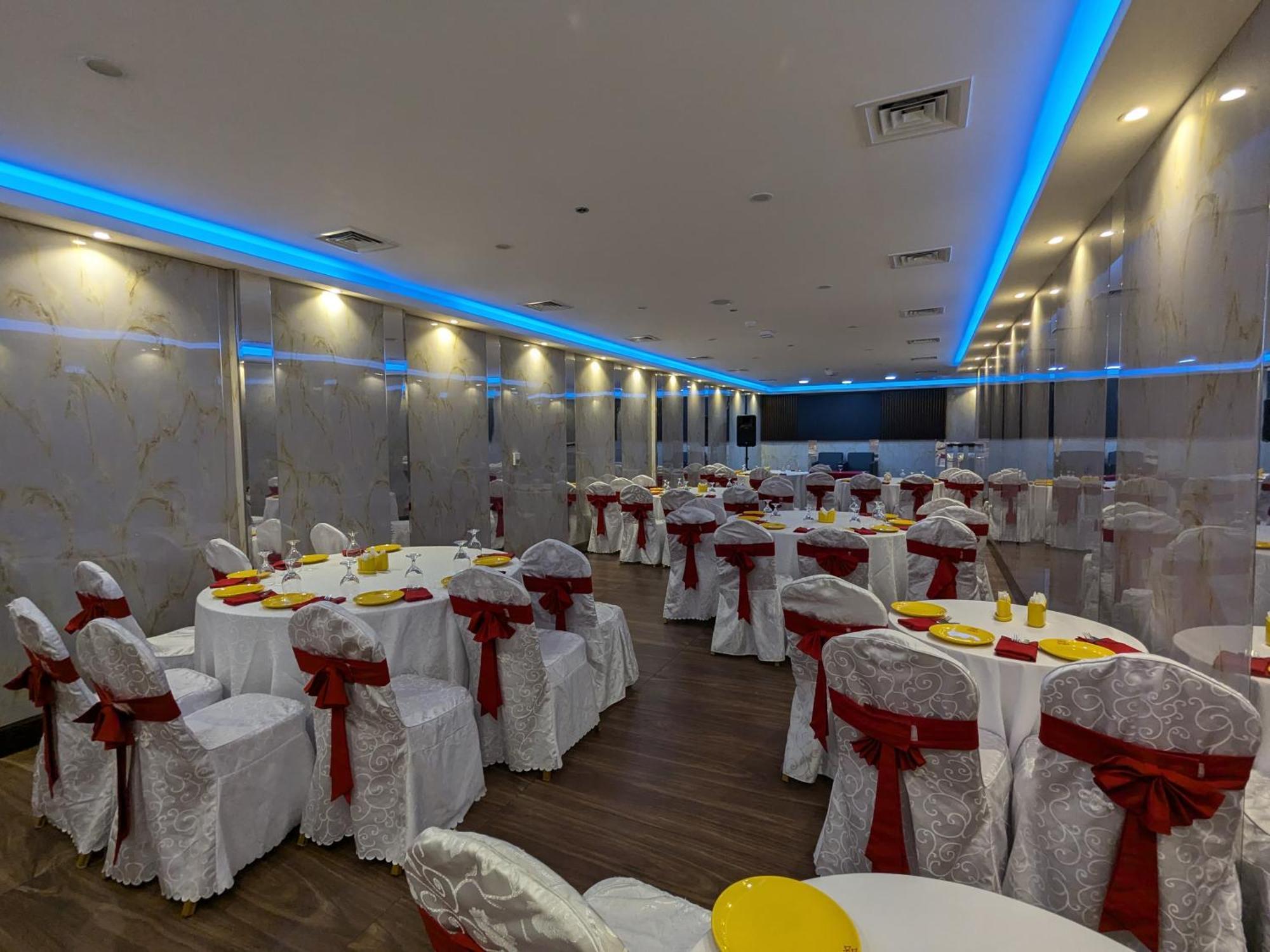 Fortune Atrium Hotel Дубай Экстерьер фото
