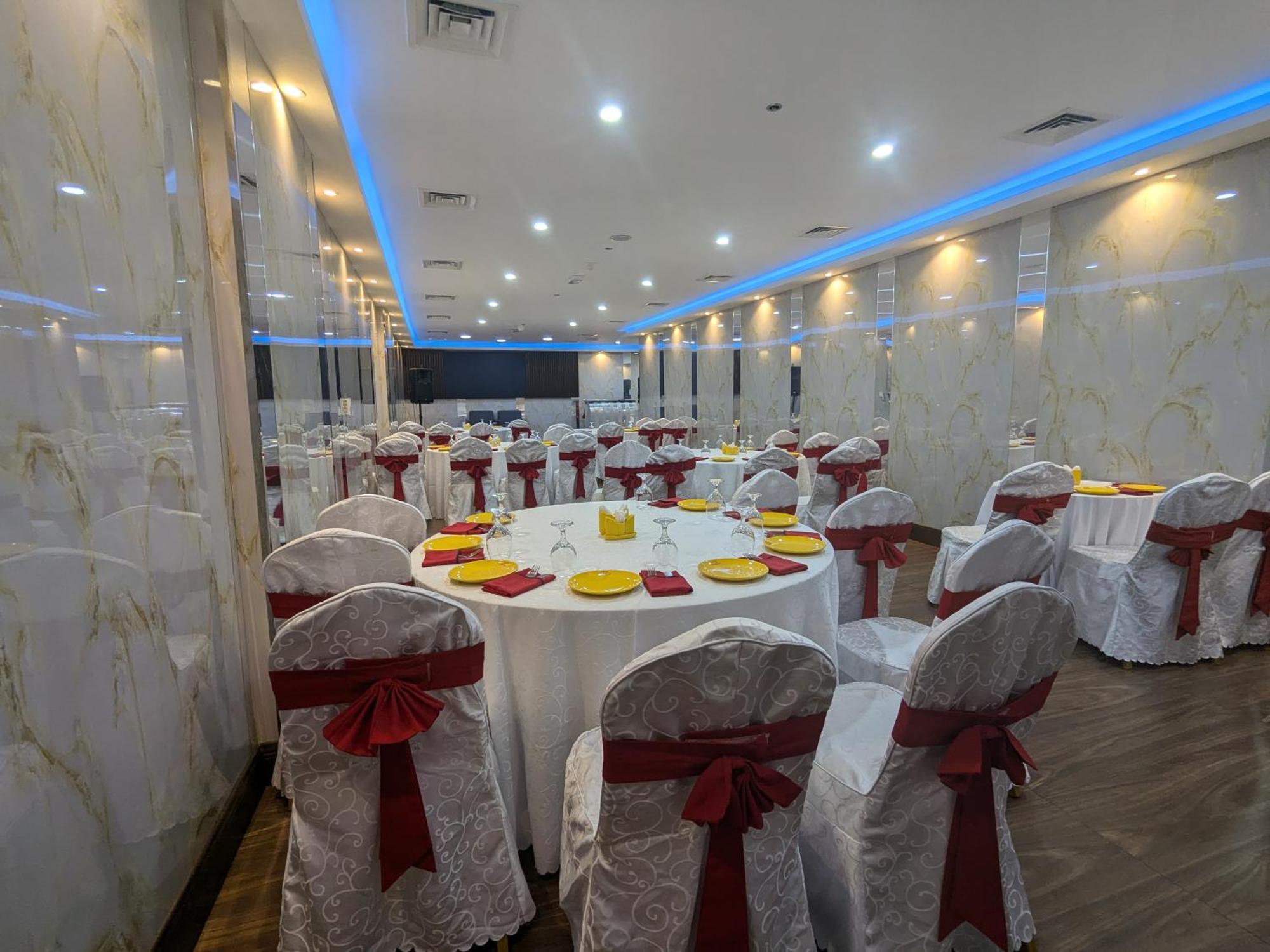 Fortune Atrium Hotel Дубай Экстерьер фото
