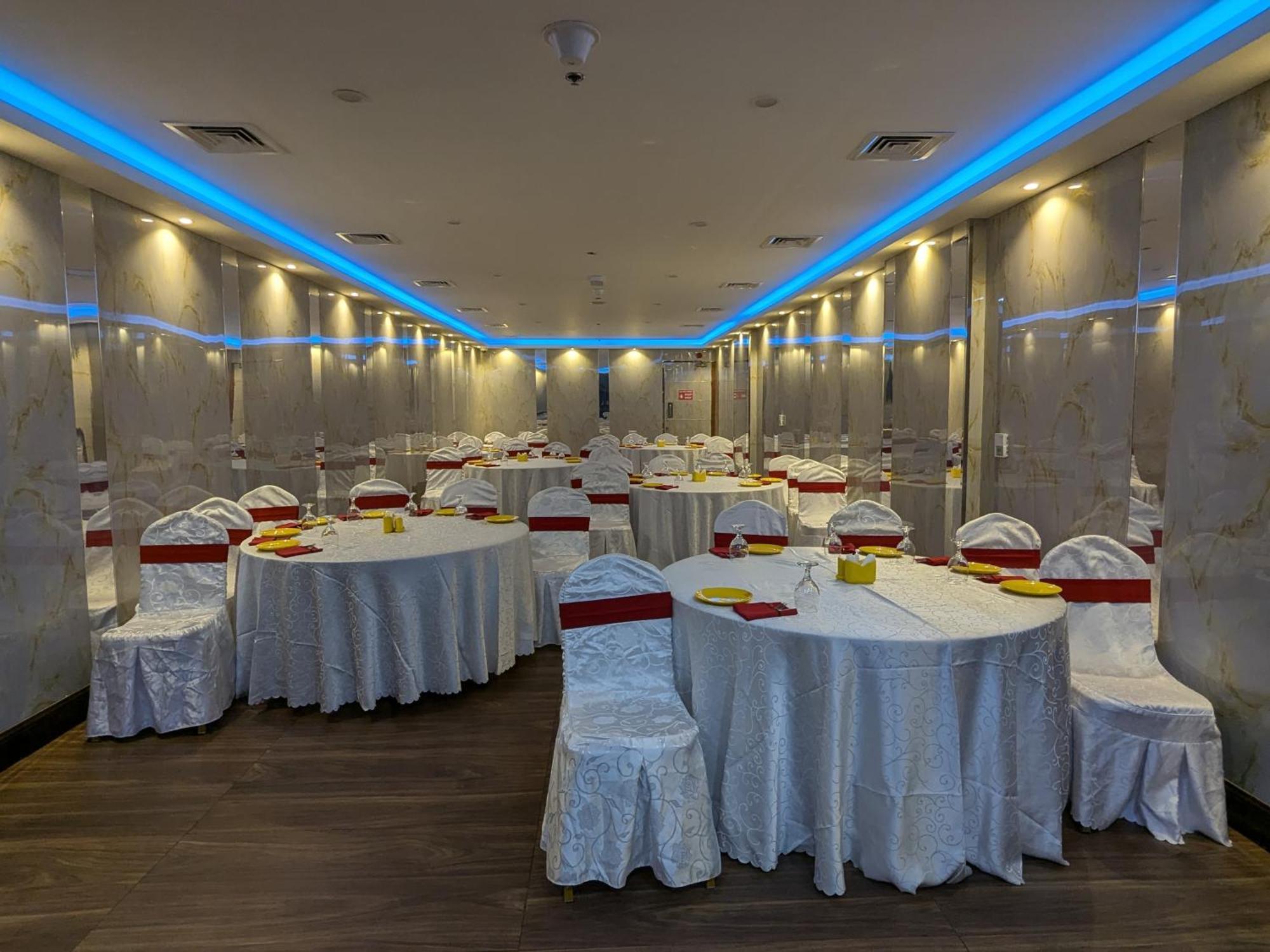 Fortune Atrium Hotel Дубай Экстерьер фото