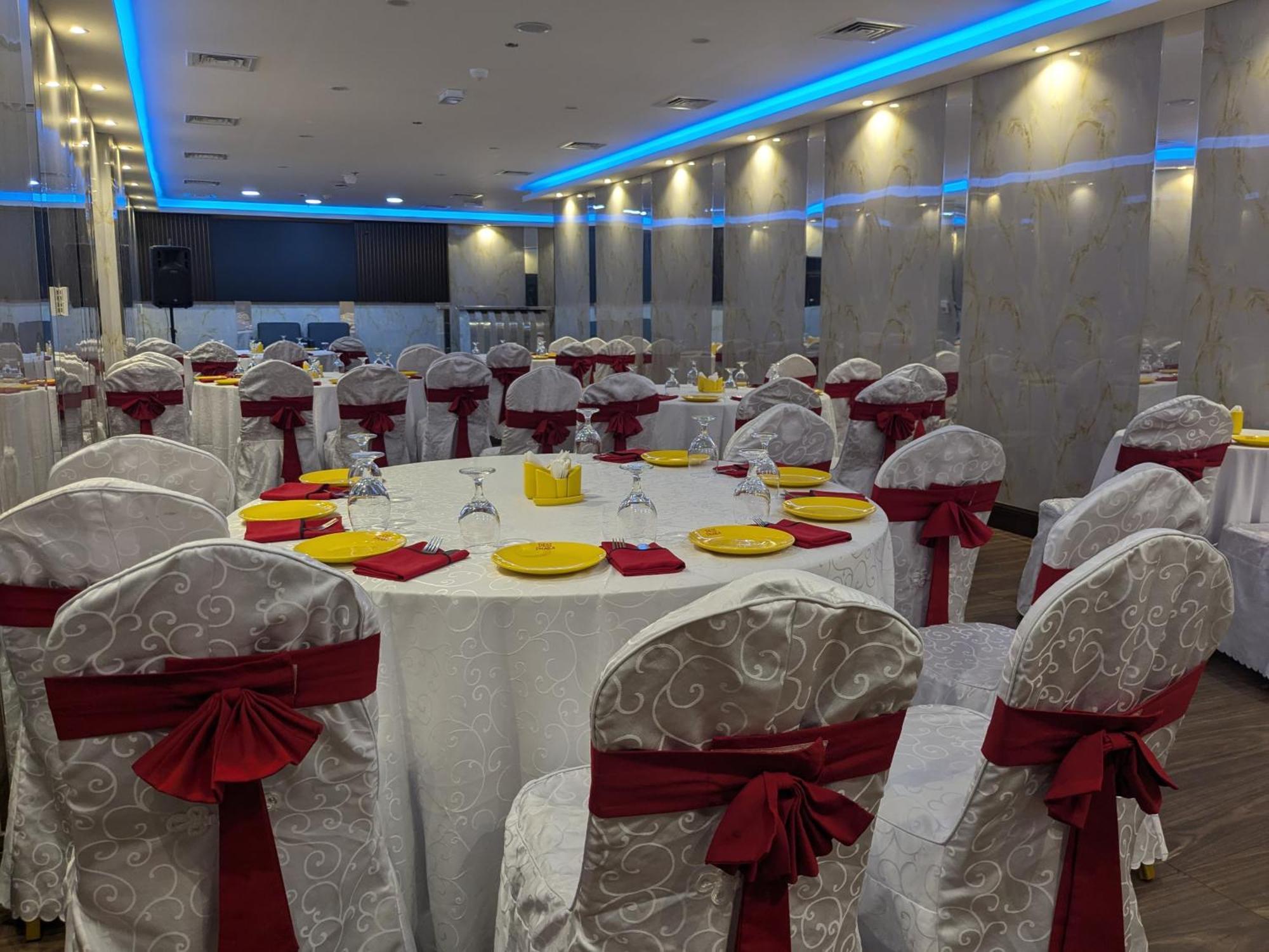 Fortune Atrium Hotel Дубай Экстерьер фото